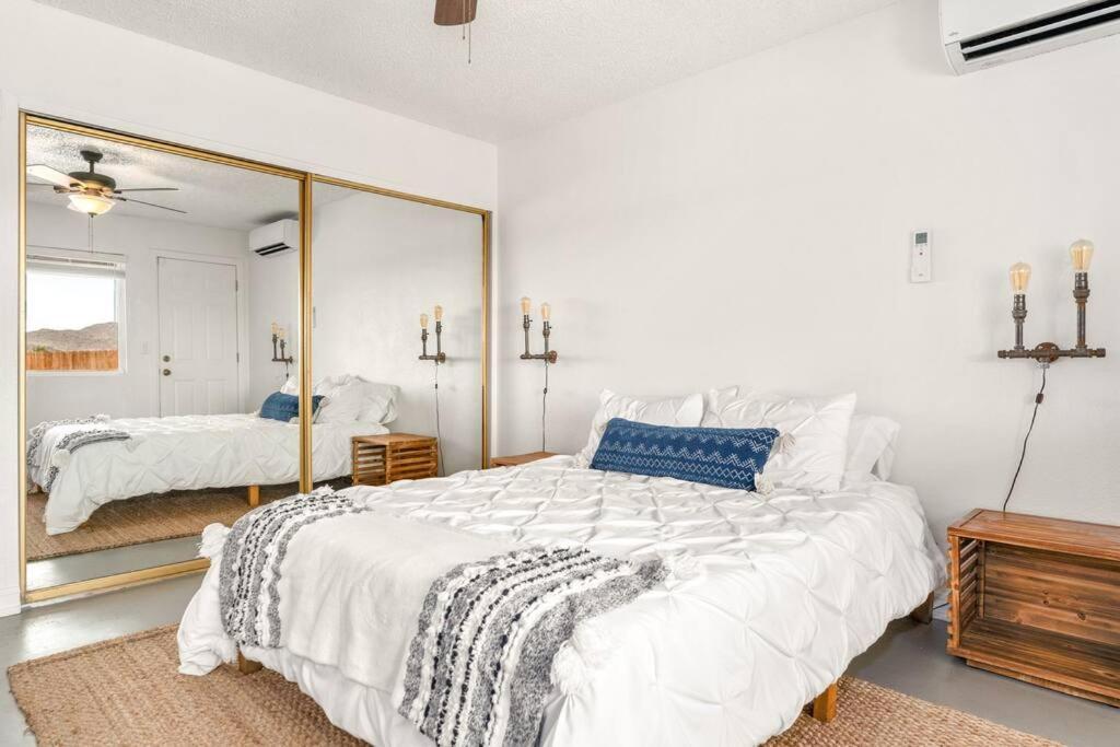 ジョシュア・ツリー Palm Vista Retreat *Hot Tub/Cowboy Pool/Hammocks*ヴィラ エクステリア 写真