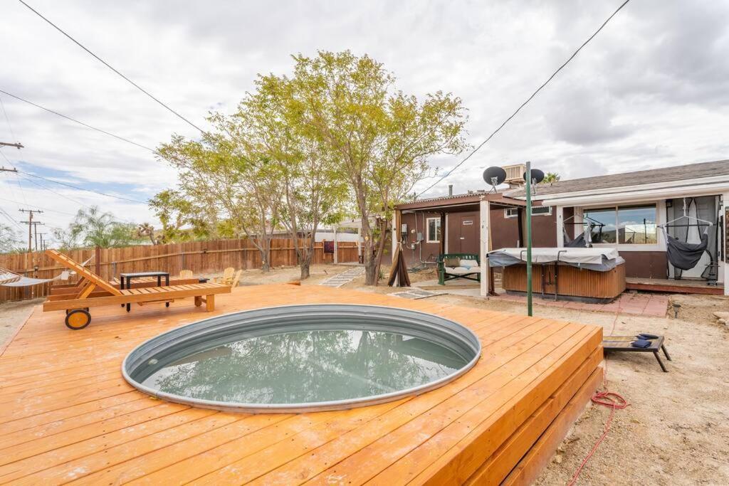 ジョシュア・ツリー Palm Vista Retreat *Hot Tub/Cowboy Pool/Hammocks*ヴィラ エクステリア 写真